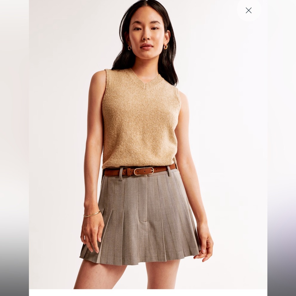 Abercrombie mini pleated skirt